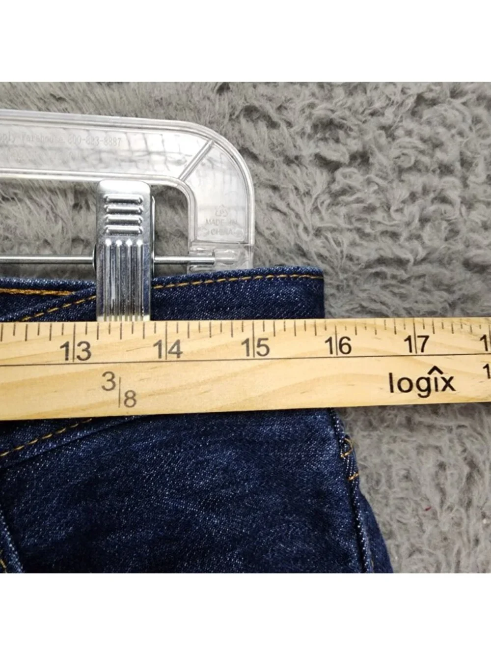 Levis Jeans Mens 33x32 Blue 501 Denim Button Fly Straight Classic *Read*
